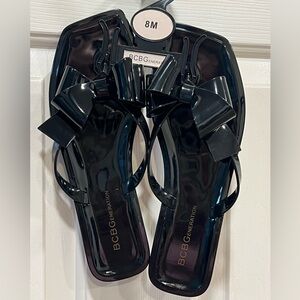 BCBGeneration Black Lima Bow Jelly Flat Sandals Size 8 NWT